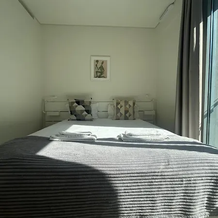 Prata Riverside Xxiv Innkeeper *